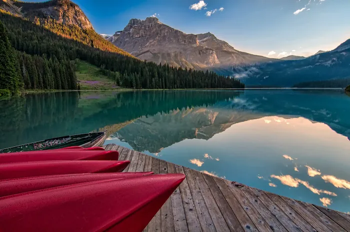 Horseshoe Lake Scene in the morning